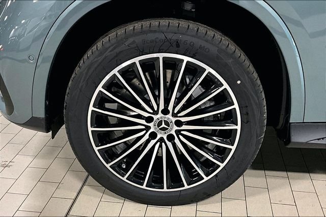 New 2026 Silver Mercedes-Benz GLC 300 image 25