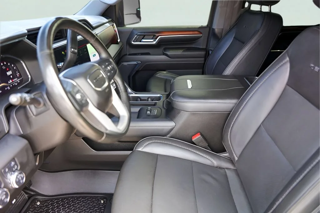 Used 2024 Onyx Black GMC Denali image 12