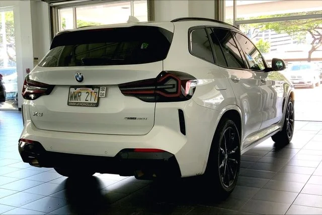 Used 2023 Mineral White Metallic BMW sDrive30i image 6