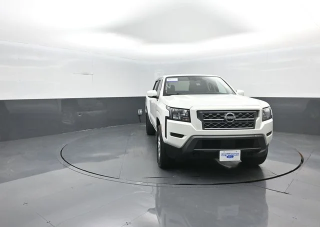 Used 2024 Glacier White Nissan SV image 3