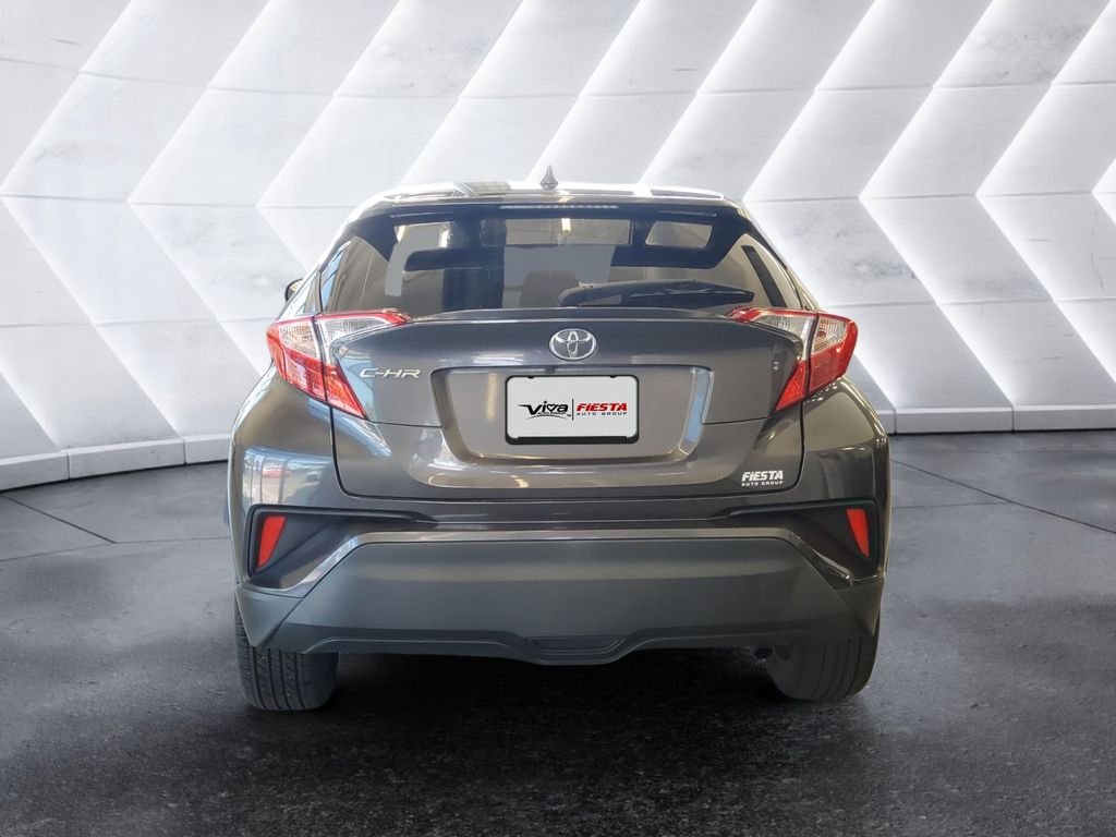Used 2019 Gray Toyota XLE image 5