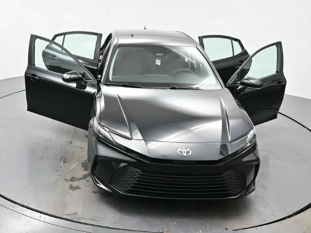 Used 2025 Midnight Black Me Toyota LE image 41