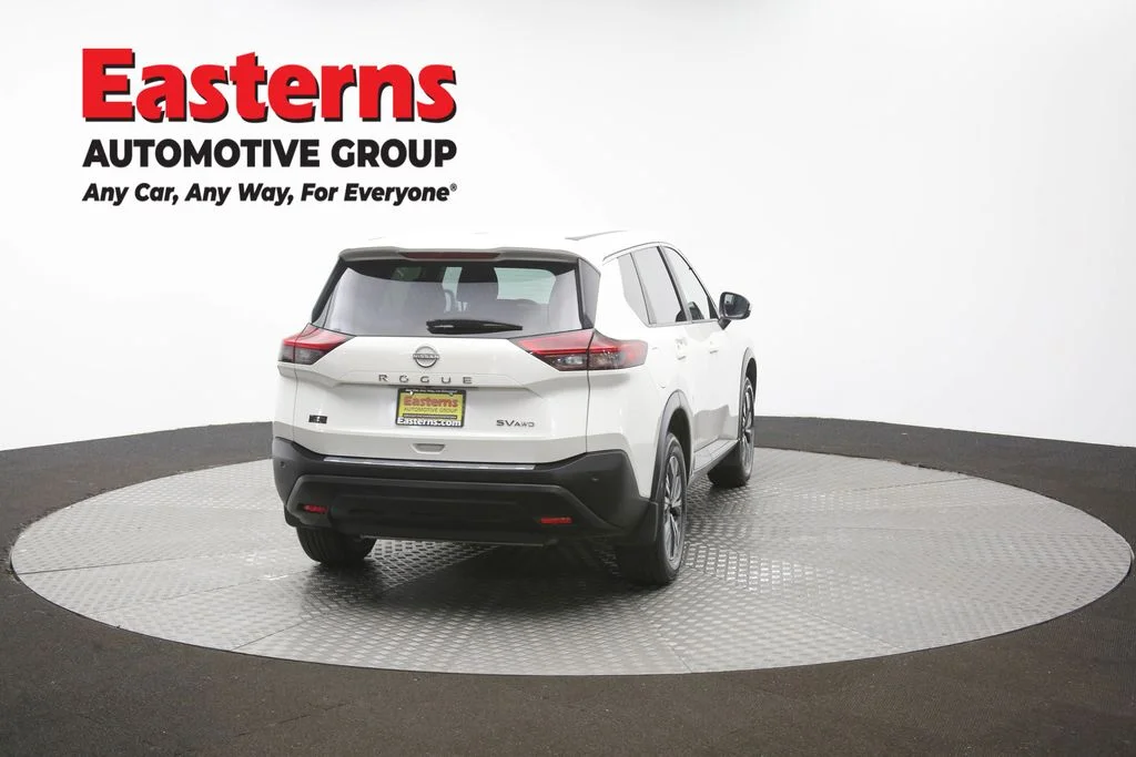 Used 2023 White Nissan SV image 36