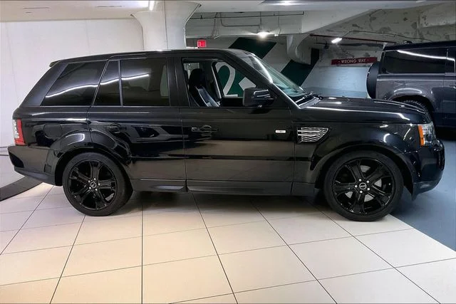 Used 2012 Black Land Rover HSE image 9