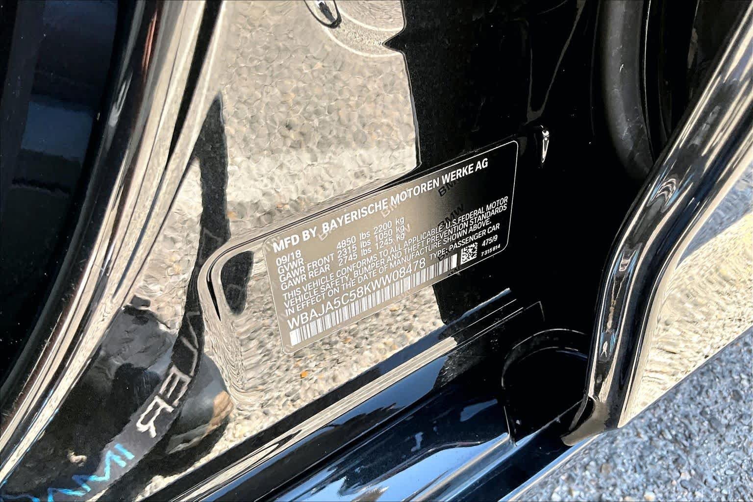 Used 2019 Black Sapphire Metallic BMW 530i image 34