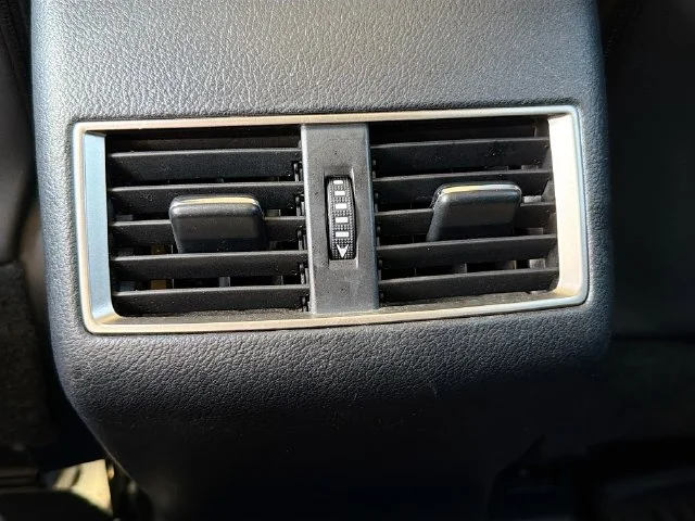 Used 2018  Lexus 300 Base image 22