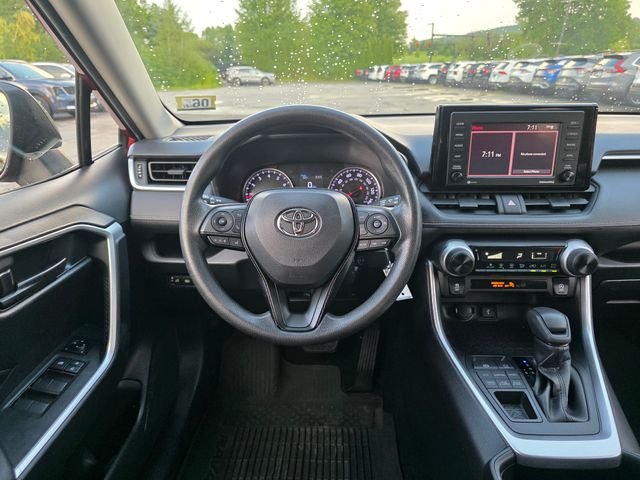 Used 2021 Pearl Toyota LE image 19