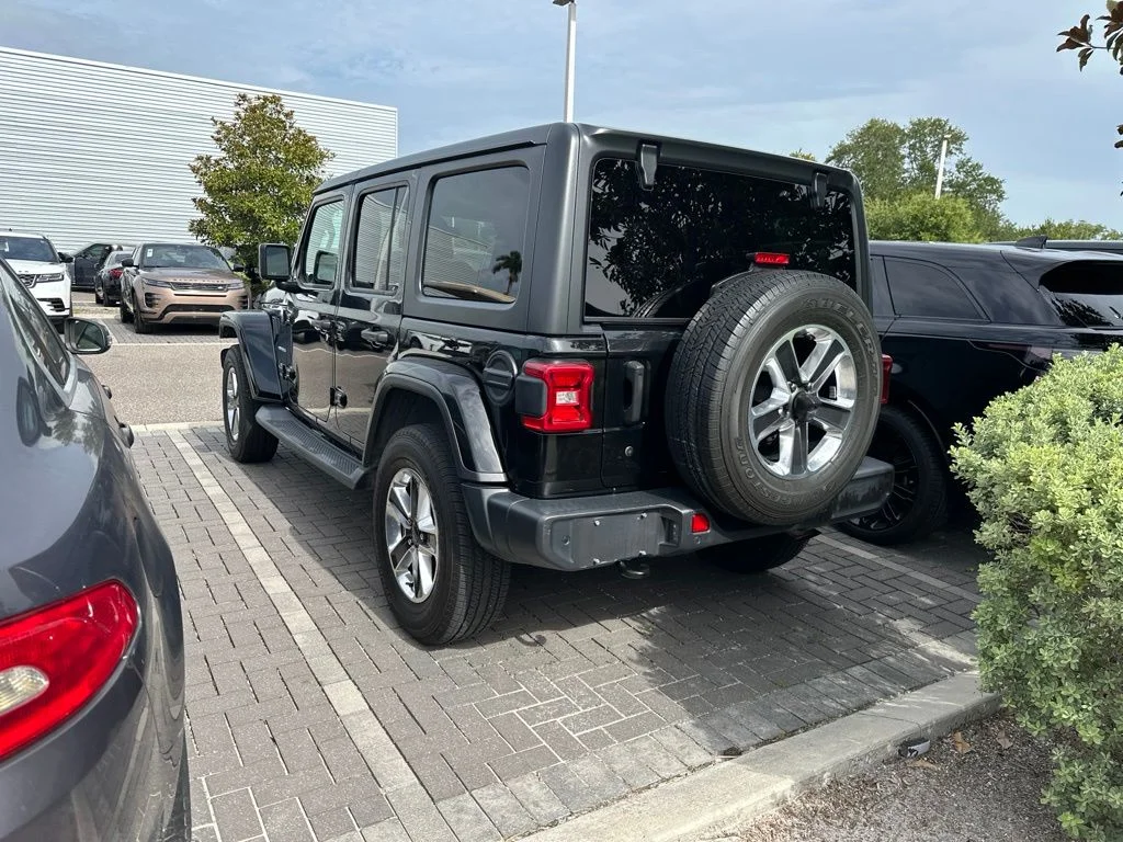 Used 2019 Black Jeep Unlimited Sahara image 5