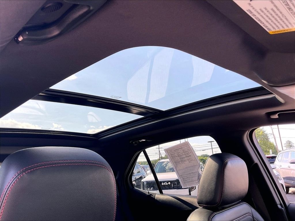Used 2023 Summit White Chevrolet RS image 21