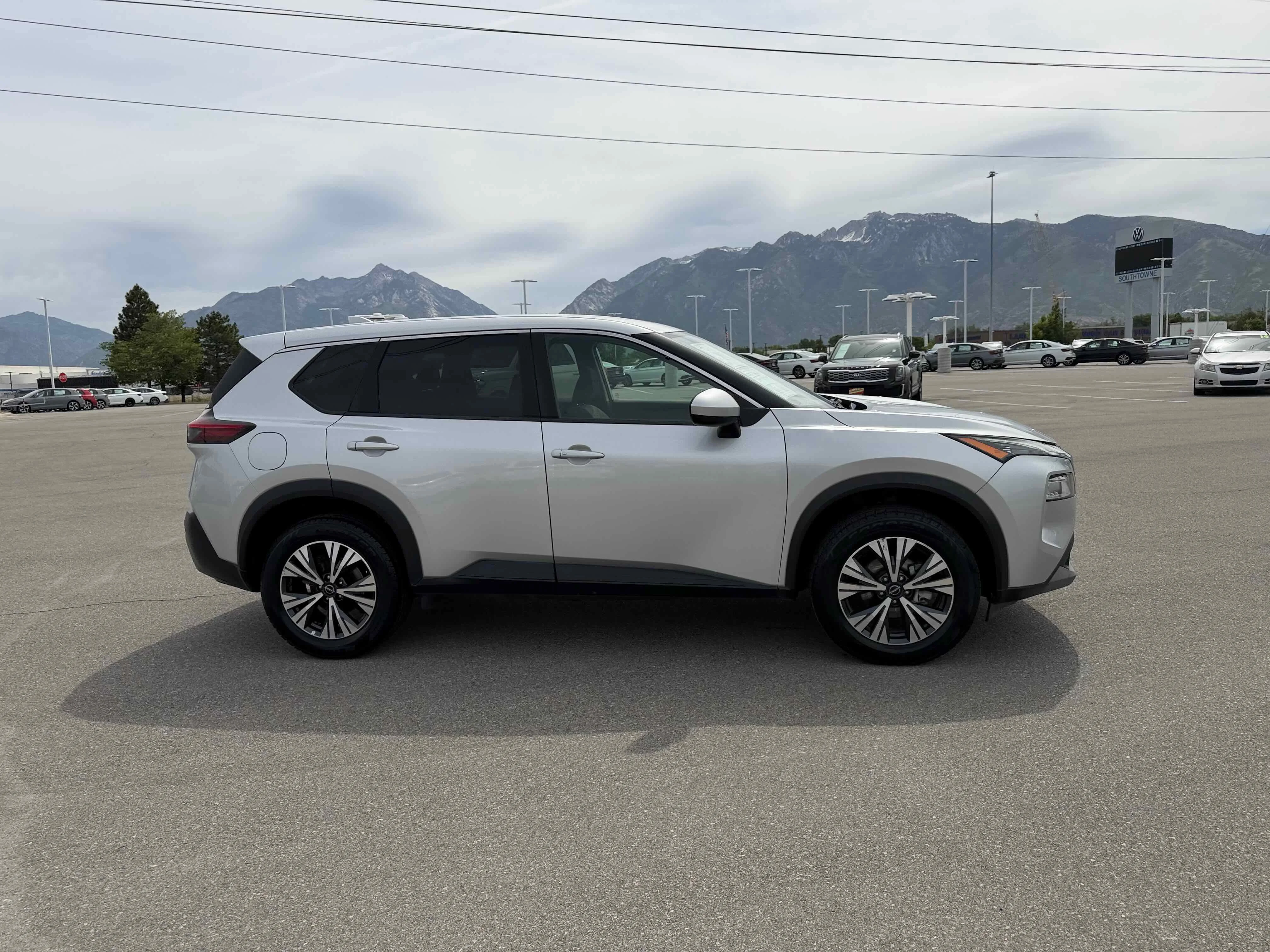 Used 2023 Brilliant Silver Metallic Nissan SV image 8
