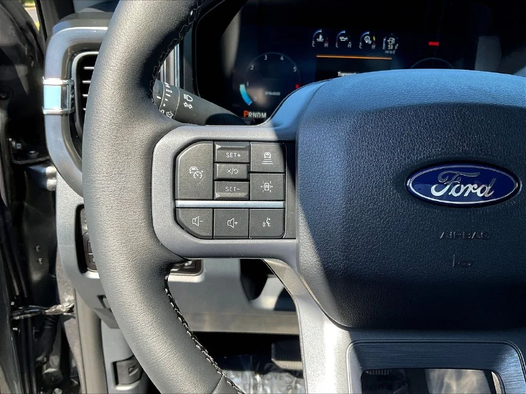 New 2027 Carbonized Gray Metallic Ford F-250® Lariat® image 21