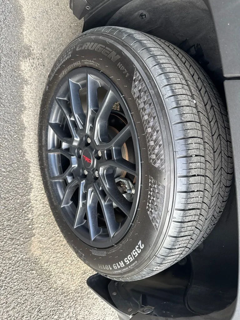 Used 2022 Gray Toyota LE image 10