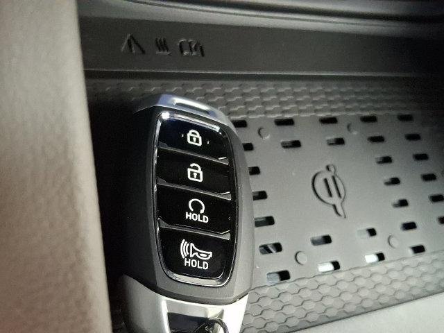 2026 Hyundai Venue SEL - Photo 14