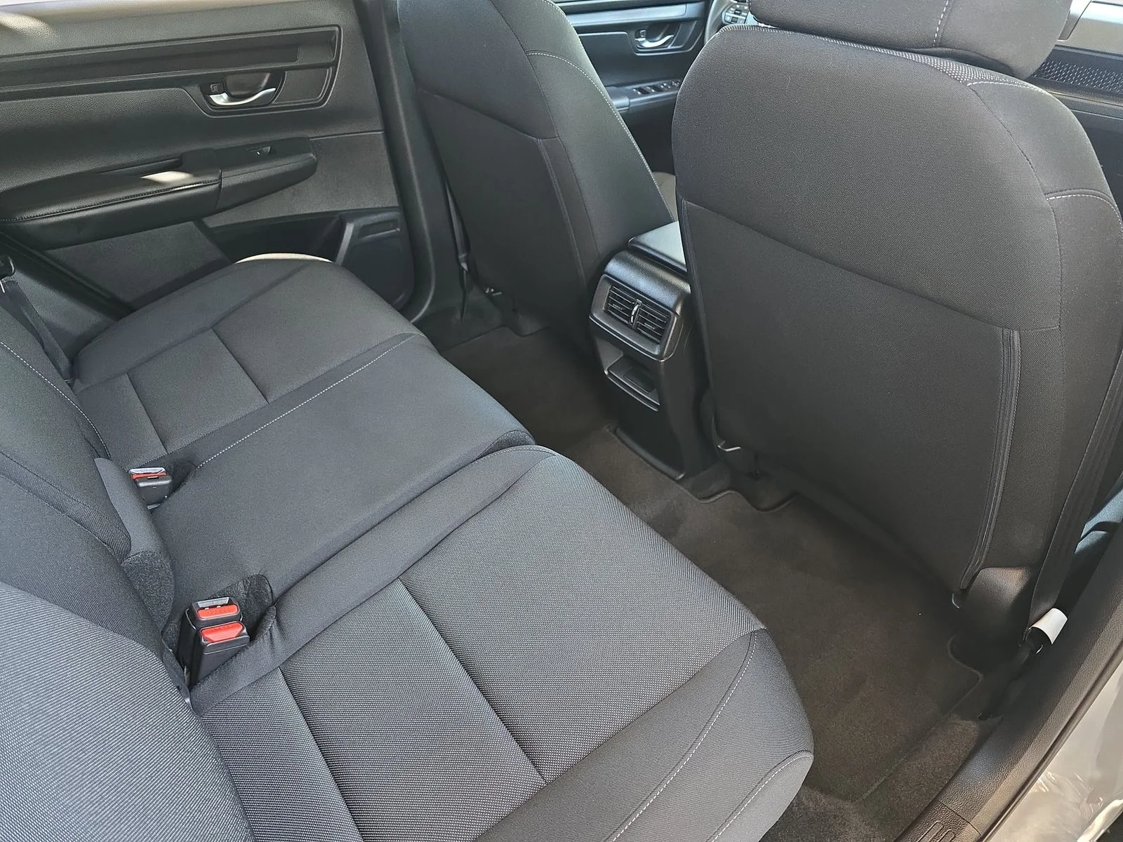 2024 Honda CR-V LX - Photo 11