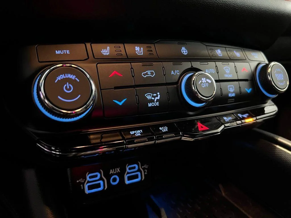 Used 2025 Vapor Gray Dodge R/T Plus image 24