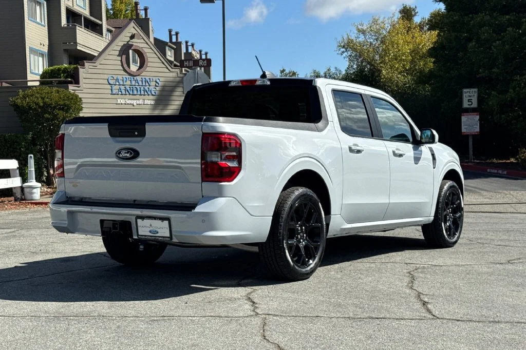 New 2026 White Metallic Ford Lobo™ image 4