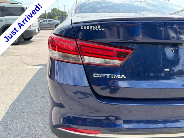 Used 2018 Blue Kia S image 15