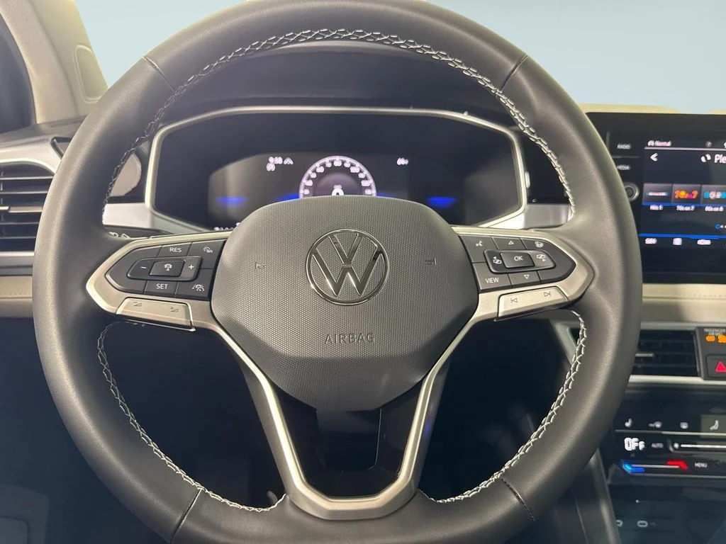 New 2026 Black Volkswagen 1.5T SE image 24
