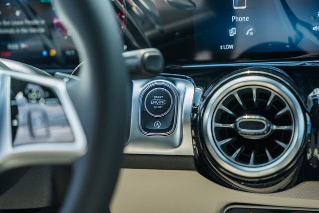 New 2026  Mercedes-Benz GLB 250 image 25