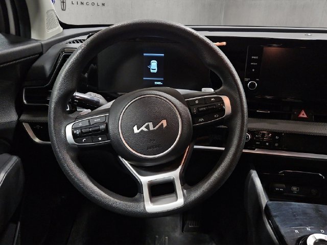 Used 2023 White Kia LX image 11
