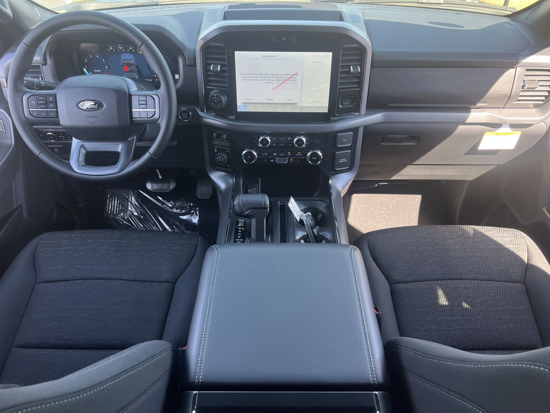 New 2026 Antimatter Blue Metallic Ford XLT image 2