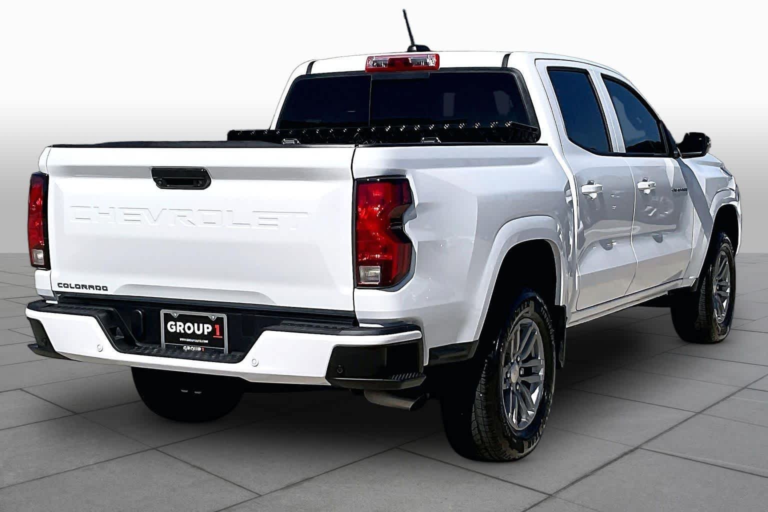 Used 2026 Summit White Chevrolet 2WD LT image 12
