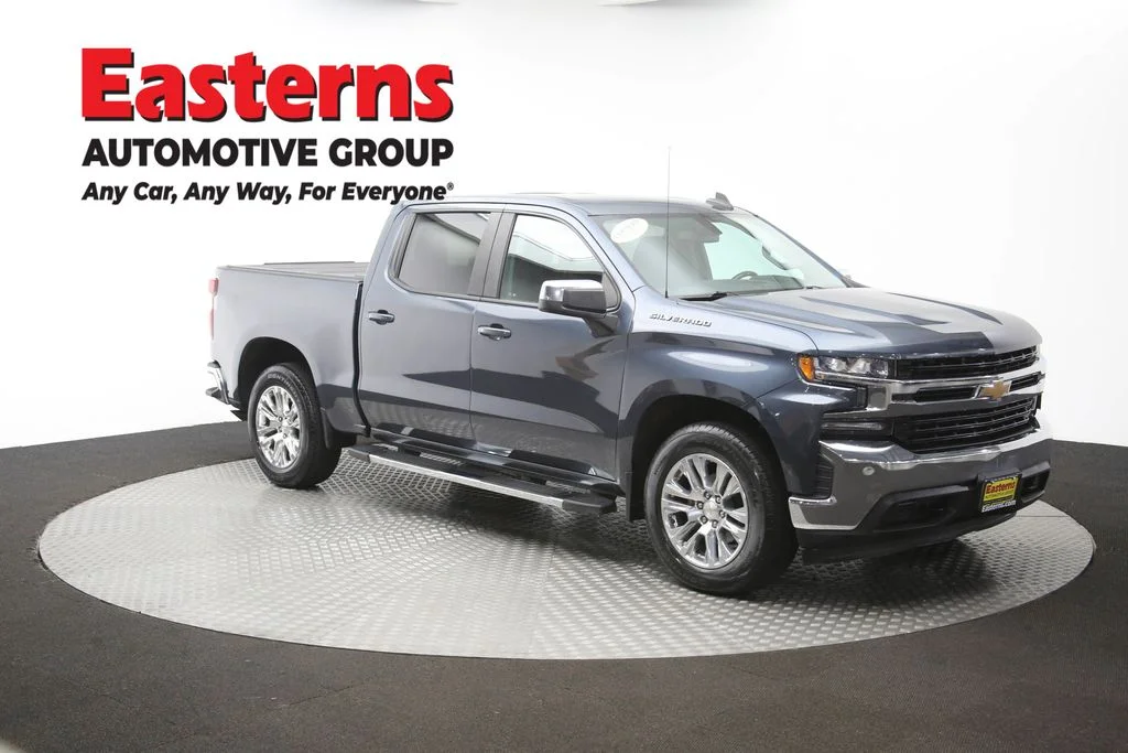 Used 2020 Gray Chevrolet LT image 47