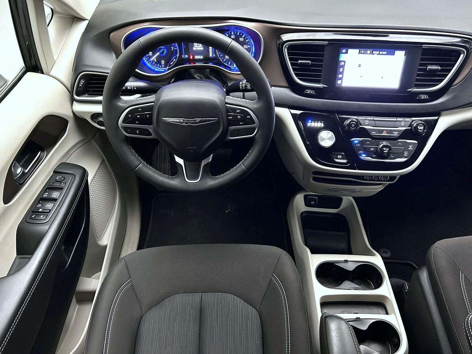 Used 2023 Black Chrysler LX image 14