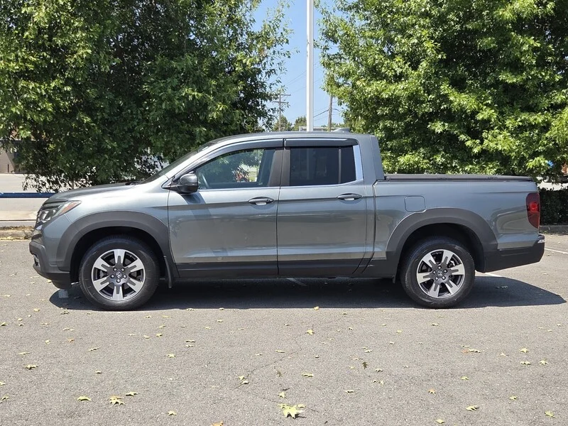 Used 2017 Honda Ridgeline RTL with VIN 5FPYK3F50HB002983 for sale in Little Rock