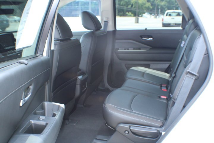 Used 2024 Pearl White Tricoat Nissan SL image 14