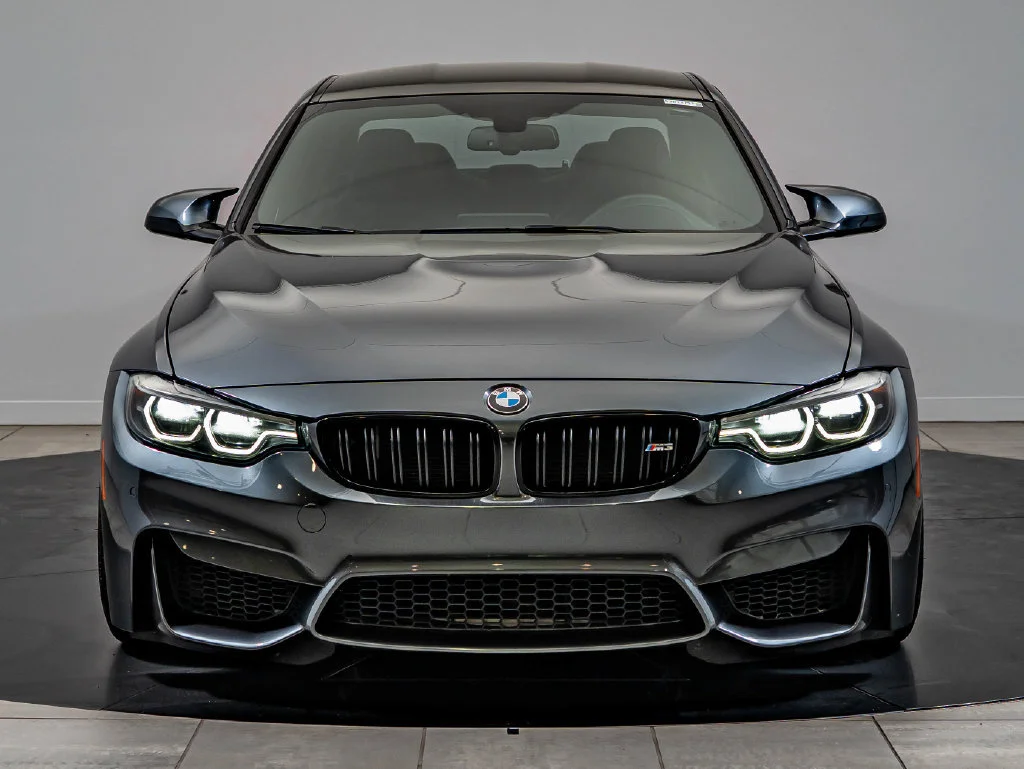 Used 2018 Mineral Gray Metallic BMW  image 2