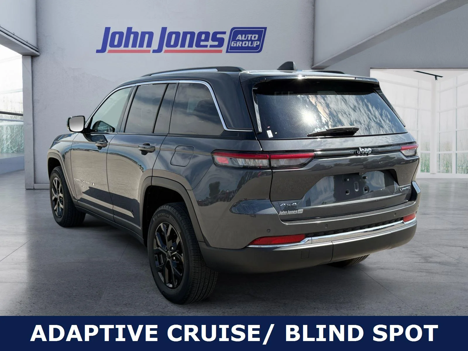 Used 2022 Baltic Gray Metallic Clearcoat Jeep Limited image 3