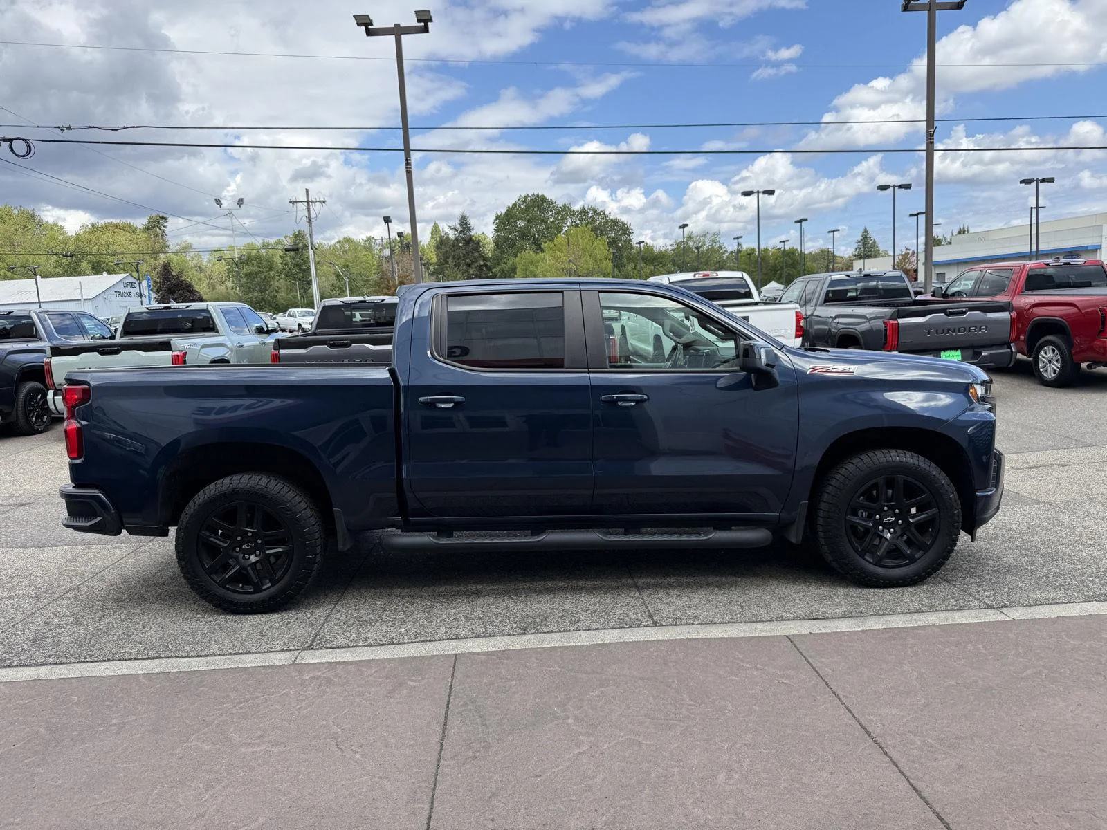 Used 2022 Northsky Blue Metallic Chevrolet RST image 7
