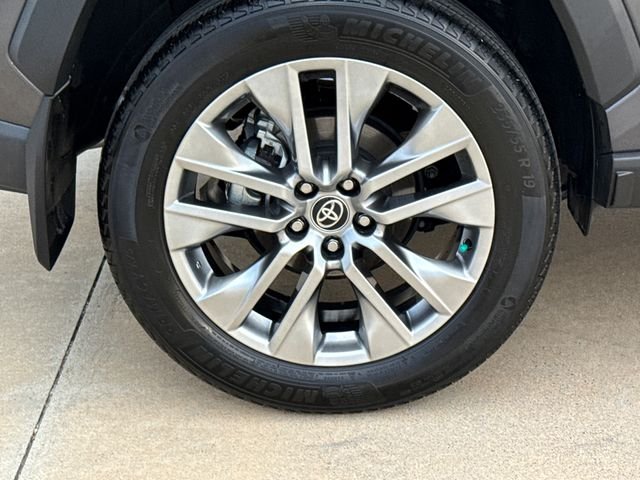 Used 2024 Gray Toyota XLE Premium image 9