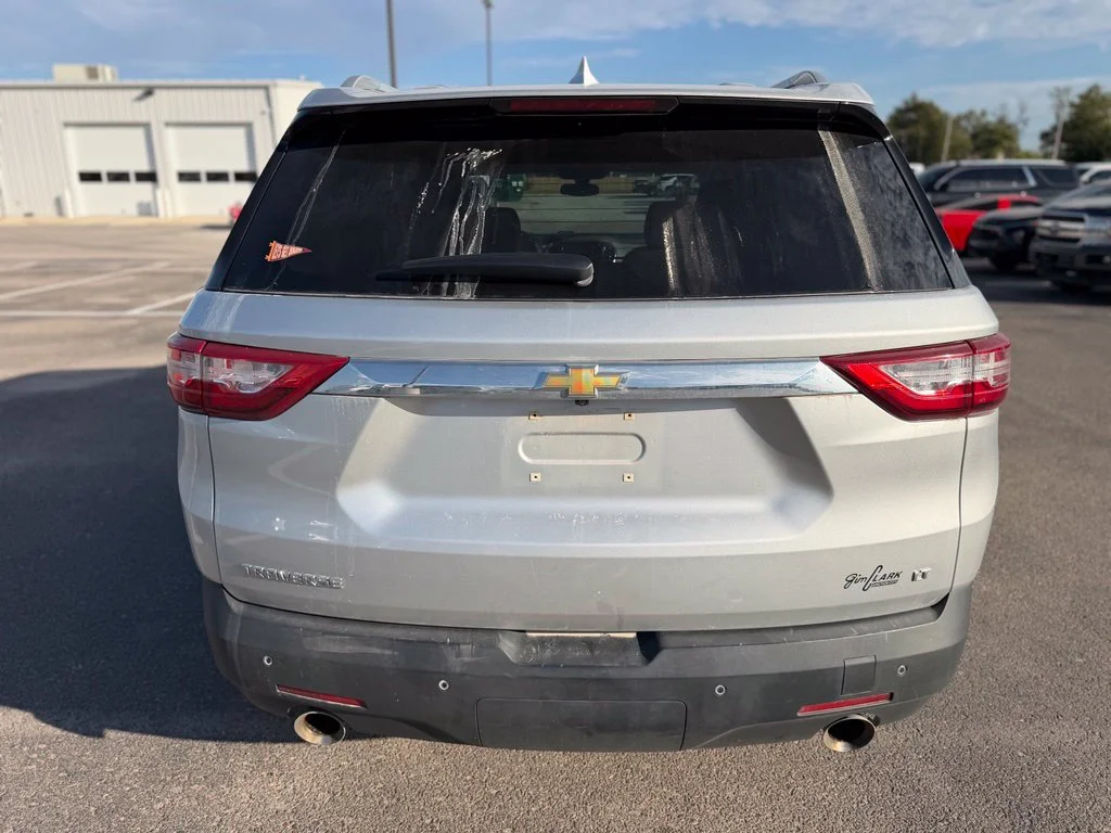 Used 2018 Silver Chevrolet LT image 4