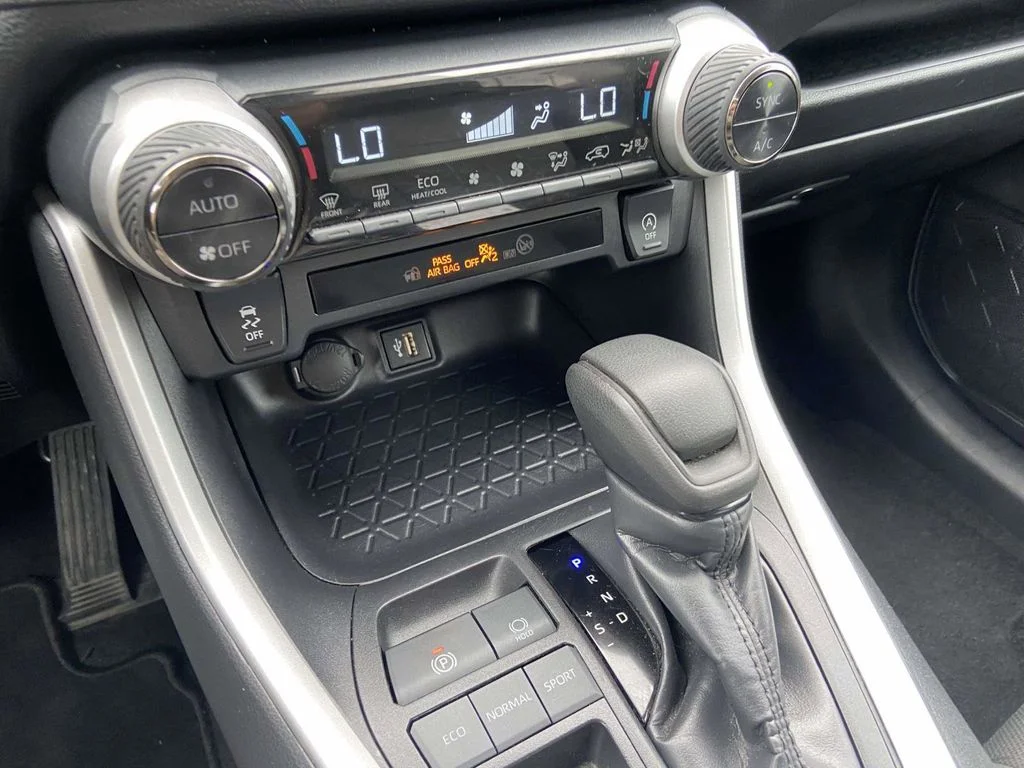Used 2024 Silver Toyota XLE image 23