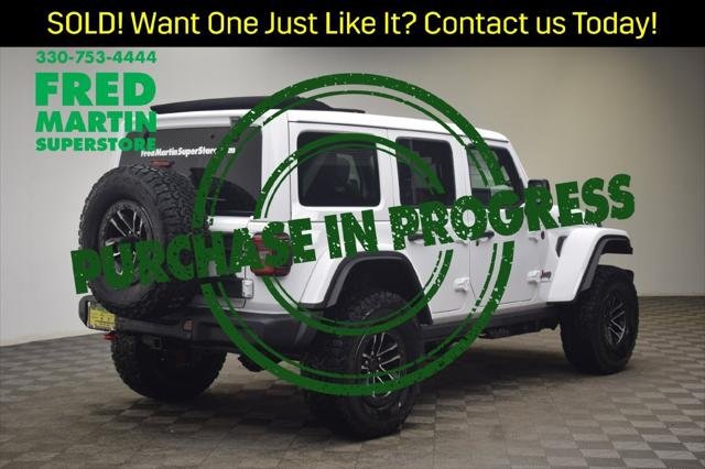 New 2026 Bright White Clear-Coat Exterior Paint Jeep Rubicon X image 4