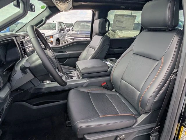 2025 Ford F-150 Lariat - Photo 8