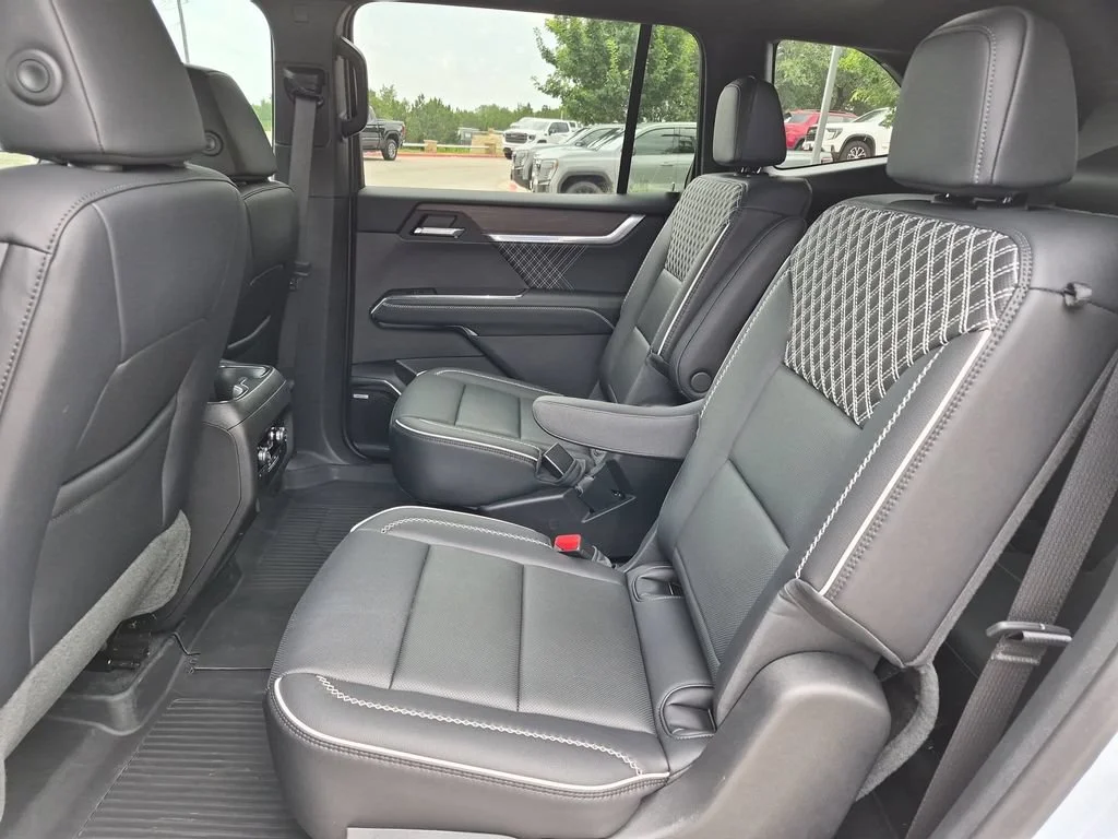 2026 GMC Acadia Denali - Photo 34