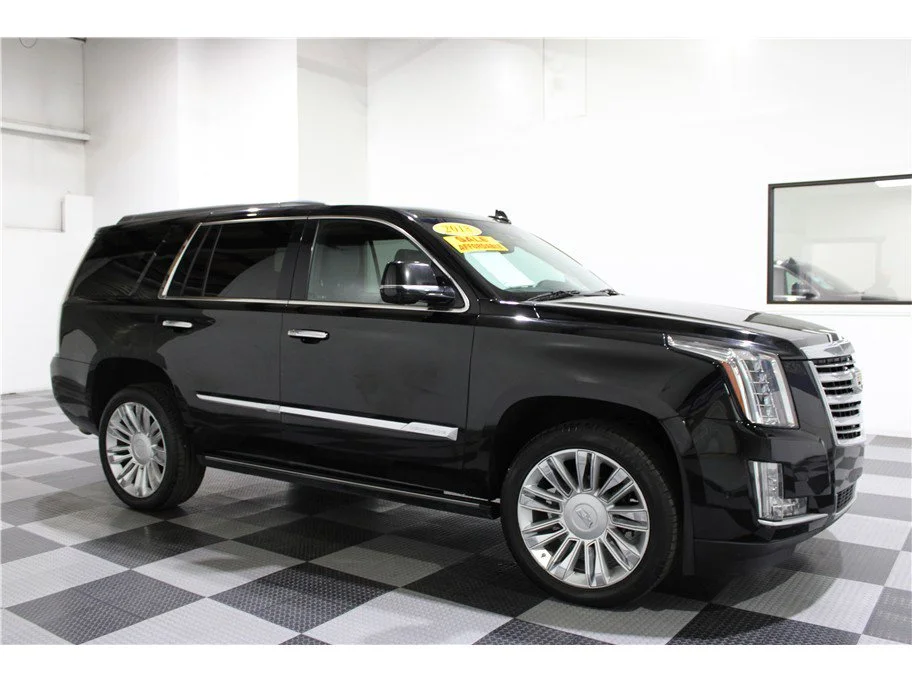 2018 Cadillac Escalade AWD Platinum's photo