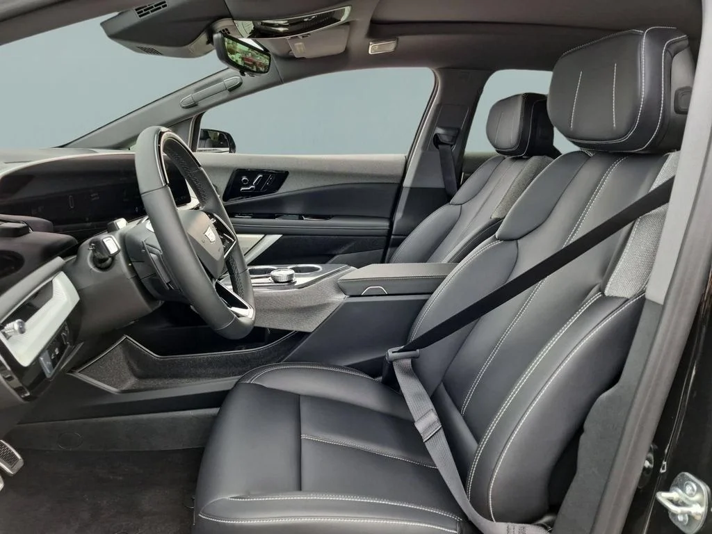 Used 2027 Black Cadillac Luxury image 18