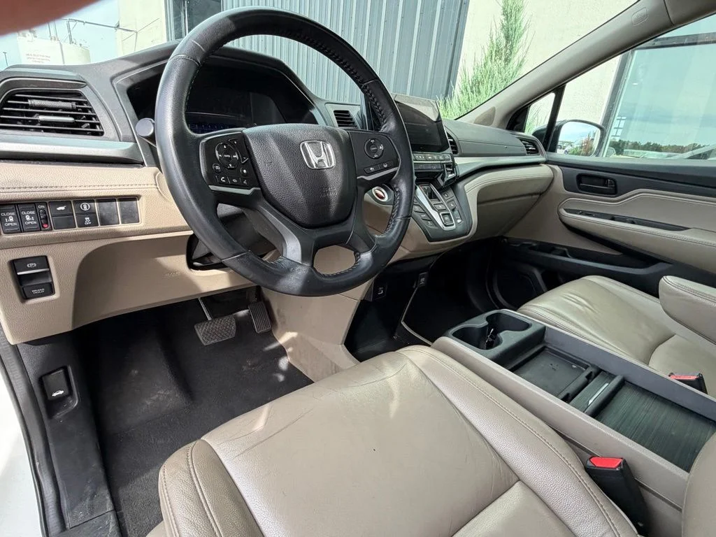 Used 2021 White Honda EX-L image 7