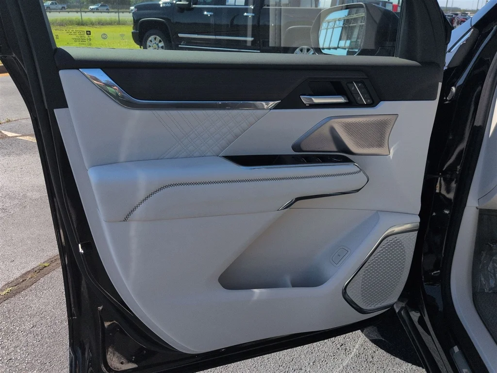 Used 2024 Ebony Twilight Metallic GMC Denali image 23