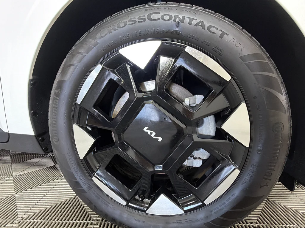Used 2025 White Kia EX image 39