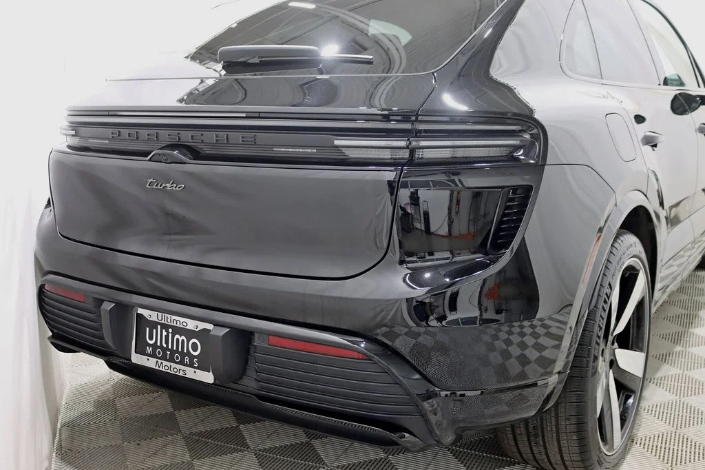 2025 Porsche Macan Electric Turbo