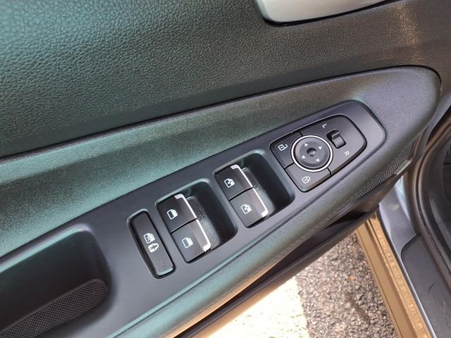 Used 2023 Gray Hyundai SEL image 18