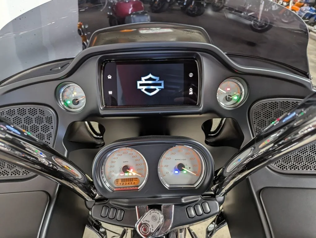 Used 2022 BLACK Harley-Davidson®  image 10