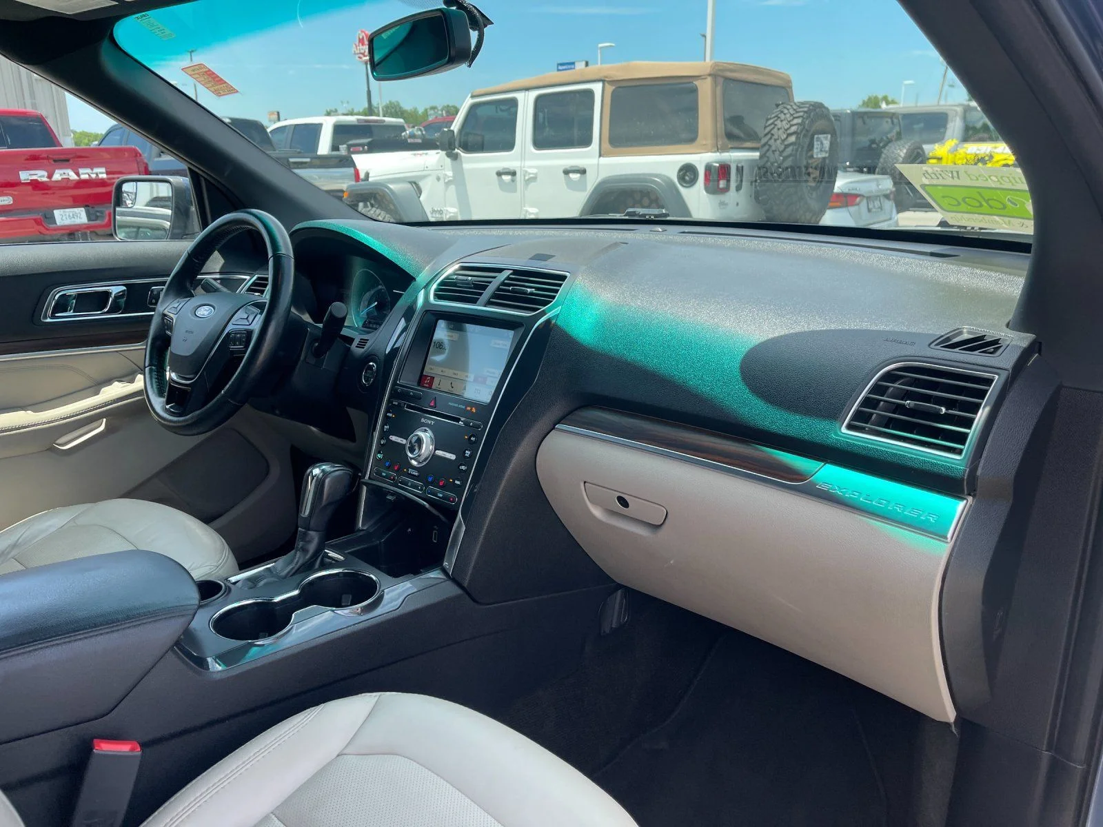 Used 2018 Blue Ford Limited image 19