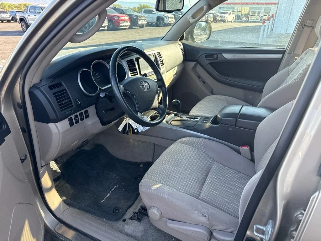 Used 2008 Beige Toyota SR5 image 19