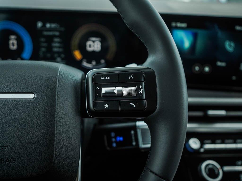 New 2026 Phantom Black Hyundai SE AWD image 47